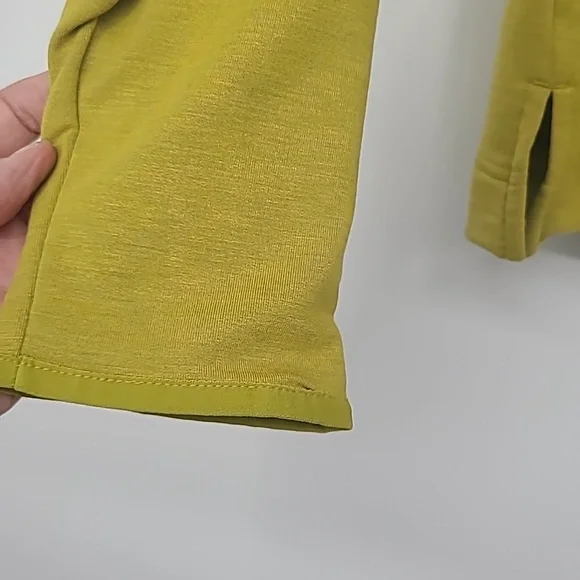 NWT Adidas mens quarter zip training sweatshirt XS pulse olive Men